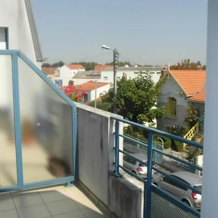 Appartement Studio Avec Balcon A Chatelaillon-plage, Proche Plage Et Commerces - Fr-1-246-55 Châtelaillon-Plage