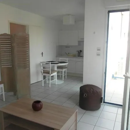Studio Avec Balcon A Chatelaillon-plage, Proche Plage Et Commerces - Fr-1-246-55 *